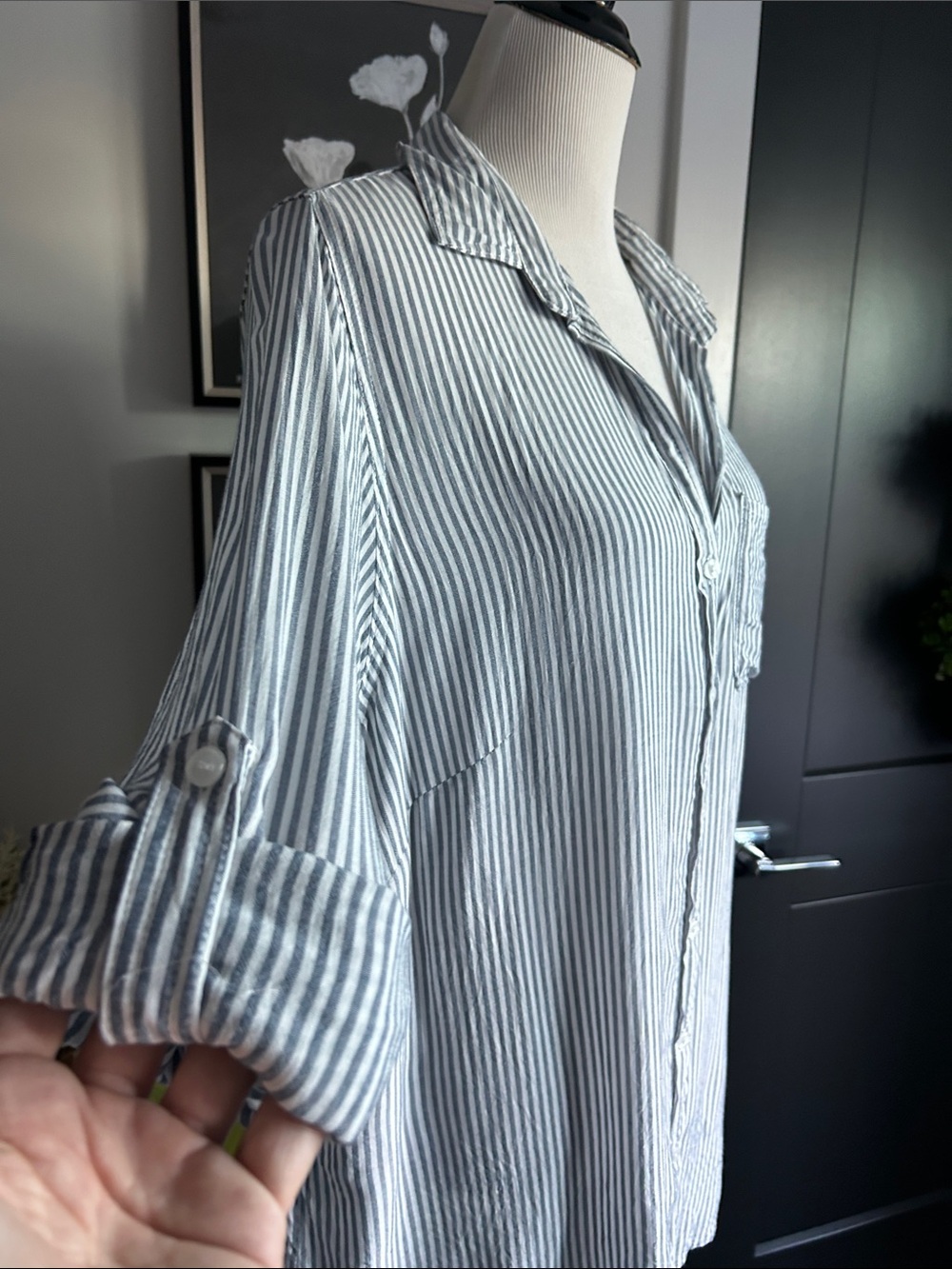 1X Striped gray-Blue and White Button-Front baggy roll 3/4 sleeve rayon Shirt